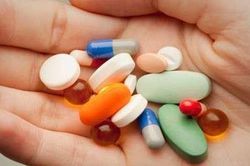 Sốt xuất huyết mà uống những thuốc này dễ mất mạng