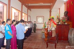 Yên Thành, Thái Hòa tổ chức dâng hương tưởng niệm Chủ tịch Hồ Chí Minh