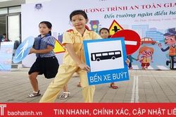 Học sinh Trường Albert Einstein rèn luyện kỹ năng tham gia giao thông
