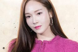 Jessica Jung buộc phải bồi thường khoảng 40 tỷ đồng cho công ty giải trí Trung Quốc