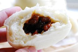 Bánh bao xá xíu được làm như thế nào?