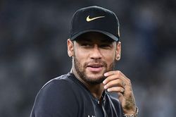 Chuyển nhượng bóng đá mới nhất: Barca 'chơi khôn' thương vụ Neymar