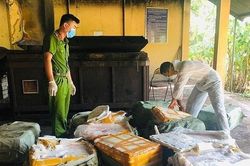 Lạng Sơn: Chủ hàng bỏ lại hơn 5 tạ nầm lợn thối khi thấy công an