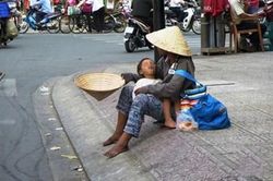 TP Hồ Chí Minh đề nghị người dân không nên trực tiếp cho tiền người ăn xin