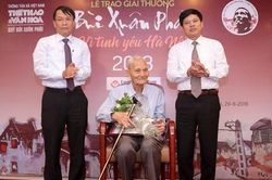 'Kỳ nhân tiền cổ' Hà thành và bộ sưu tập chân dung nhỏ nhất Việt Nam