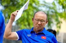 Cựu tuyển thủ Ngọc Thanh: 'Thầy Park mệt mỏi vì đôi cánh của tuyển Việt Nam'