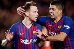Cristiano Ronaldo rút người... Barcelona!
