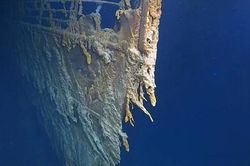 Tàu Titanic đang tan vào đại dương