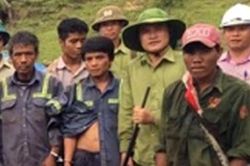 Nhóm lâm tặc mang theo súng và ma túy đi phá rừng