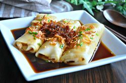 Bánh cuốn Hong Kong khác gì so với phiên bản Việt?