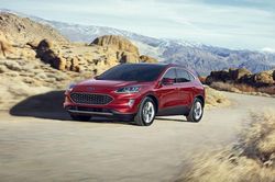 Ford Escape 2020 'full option' bán ra tới 946 triệu đồng