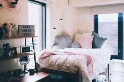 Tuyệt chiêu biến phòng sinh viên chật hẹp thành căn hộ sang và rộng