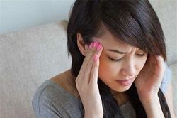 Tôi mang bầu còn phải nấu 5 mâm cỗ trong khi chị chồng ngồi ăn chễm chệ, vừa thắc mắc một câu đã bị cả nhà chồng hùa vào mắng chửi
