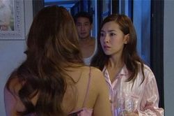 Bồ nhí 'chơi lớn' nhắn tin mời vợ tới nhà nghỉ xem cảnh nóng để chọc ghen, ngờ đâu xuất hiện thêm nhân vật khác khiến ả tím mặt