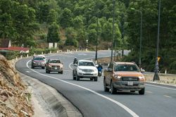 Du lịch xuyên quốc gia bằng ô tô cần chuẩn bị những gì?