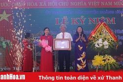 Trường THCS Nhữ Bá Sỹ, Hoằng Hóa kỷ niệm 30 năm thành lập, đón nhận Huân chương Lao động hạng Nhất