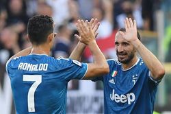 VIDEO Parma 0–1 Juventus: Ronaldo bị VAR từ chối bàn thắng, Juve vẫn giành 3 điểm