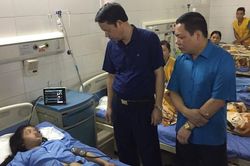 Xe máy 'kẹp 5' lao trong đêm, 4 sinh viên tử nạn