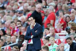 Thua mất mặt trước Liverpool, HLV Arsenal nói gì?