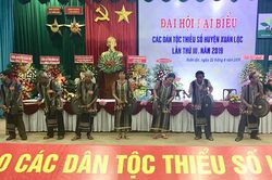 Phấn đấu kéo giảm hộ nghèo xuống còn 0%