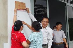 Trao tặng 2 căn nhà Chữ thập đỏ cho 2 hộ nghèo