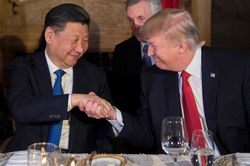 Mối quan hệ 'bạn thành thù' vì thương chiến của ông Trump và ông Tập