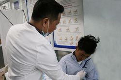 Nam thanh niên bị đâm đứt lìa động mạch cổ