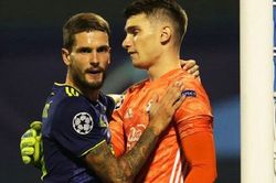 Tin bóng đá MU hôm nay: MU tìm người thay De Gea. Solskjaer quyết định người đá 11m