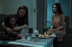 Phim 'Cha ma': Vì sao 'chất' nhưng thất thế về doanh thu?