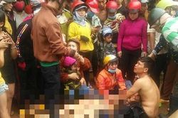 Hàng trăm người dân vây kín hiện trường vụ xe máy va chạm với xe CSGT