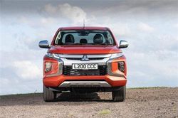 Chi tiết Mitsubishi Triton 2020, giá từ 26.000 USD