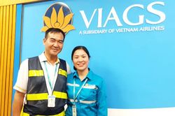 Trả lại tài sản trị giá gần 1 tỷ đồng bị khách bỏ quên trên máy bay