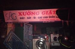 Kịp thời dập tắt cháy cửa hiệu giặt là lúc rạng sáng