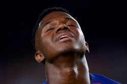 Sao trẻ Barca phải xin phép bố mẹ để ra sân tại La Liga