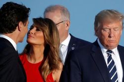Tổng thống Trump nói nhầm về độ thân quen của vợ với ông Kim Jong Un?