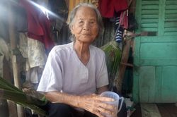 Hậu Giang: Cụ bà 97 tuổi, 2 con tâm thần được tặng nhà tình nghĩa