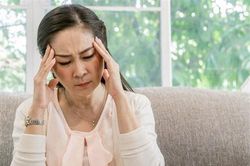 Thấy con gái xanh xao vàng vọt, tôi sốt ruột đưa con đi khám nhưng khi biết nguyên nhân thật sự thì tôi sốc đến mức phải nhập viện cấp cứu