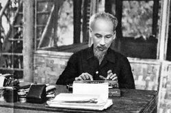 'Nửa thế kỷ thực hiện lời thề thiêng liêng với Bác'