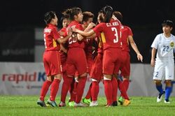 CĐV Thái Lan: 'Cả nữ lẫn nam đều thua Việt Nam, sao khổ thế này?'