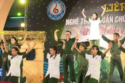 Văn hóa - Nghệ thuật Văn nghệ - Âm nhạc 22 đơn vị tham gia Liên hoan Nghệ thuật quần chúng 'Đất nước anh hùng ca'