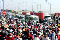 Đi xe máy dịp nghỉ lễ cần lưu ý những gì?