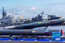 Nga, Ấn Độ bắt đầu chuyển giao tên lửa BrahMos cho khách hàng