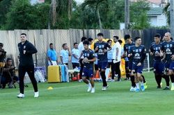 HLV Akira Nishino: 'Ông Park là một trong những HLV giỏi nhất'