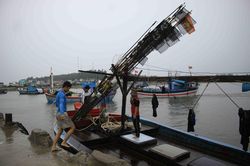 Các tỉnh miền Trung nỗ lực ứng phó bão số 4