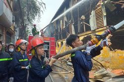 Cháy lớn Công ty Rạng Đông: Công an thông tin chính thức