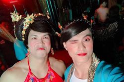 Dân mạng kêu trời khi nhìn Trương Thế Vinh và Lâm Vinh Hải giả gái