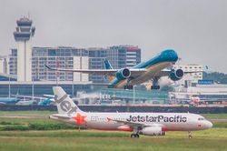 Vietnam Airlines và Jetstar 'cõng' hơn 7 triệu khách cao điểm Hè