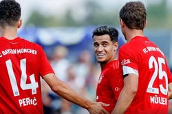 Video 'bom tấn' Coutinho ghi bàn đầu tiên cho Bayern Munich