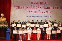 Xúc động, vinh dự, tự hào khi được vinh danh Nghệ sỹ Nhân dân, Nghệ sỹ Ưu tú