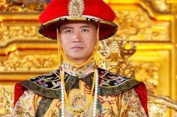 Chuyện về hoàng đế 'vắt cổ chày ra nước' đến mức vô đối